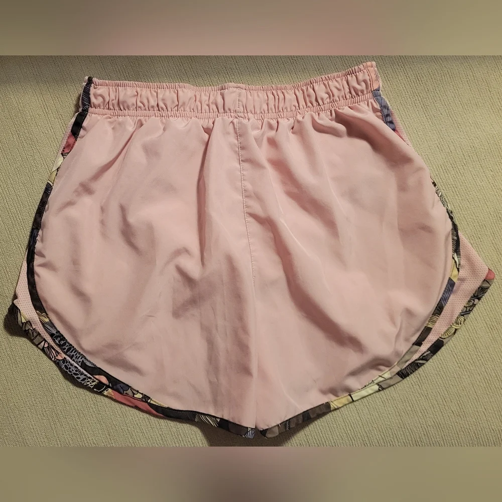 Nike Women's Pink Athletic Shorts - Picture 2 of 5